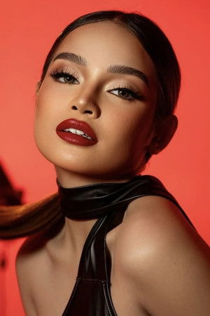 Xyriel Manabat